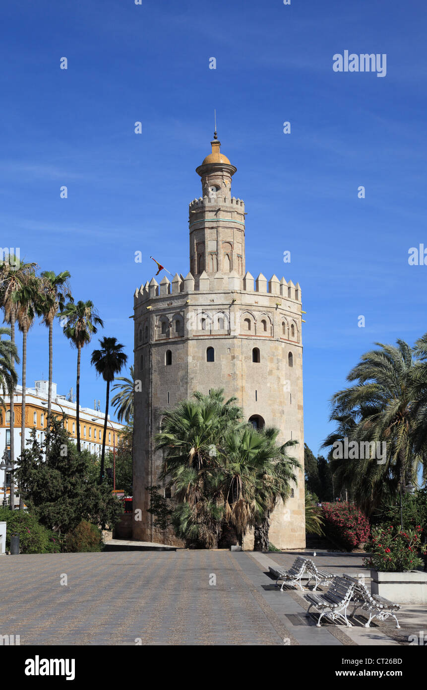 Der Torre del Oro (Englisch: 'Goldener Turm') in Sevilla, Spanien Stockfoto