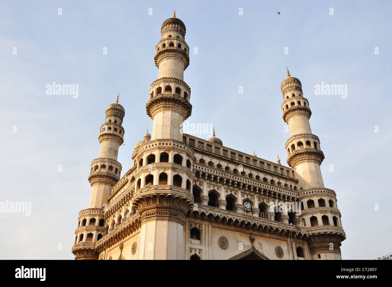 Charminar, Wahrzeichen Denkmal in Hyderabad, Andhra Pradesh, Indien. Stockfoto