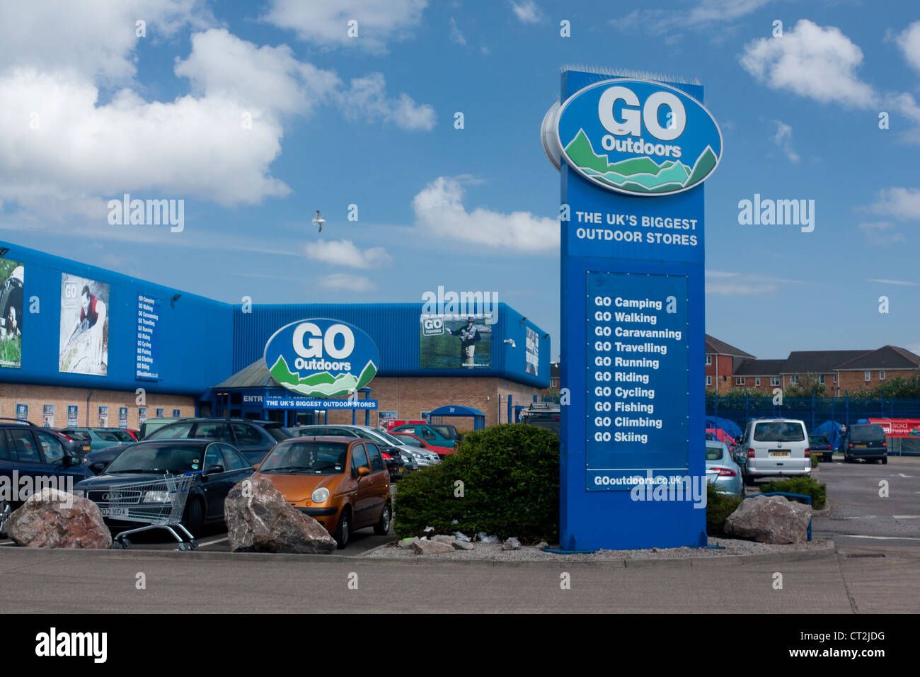 Gehen Sie im freien outdoor-Equipment Einzelhandel aus Stadt Superstore Cardiff Wales UK Stockfoto