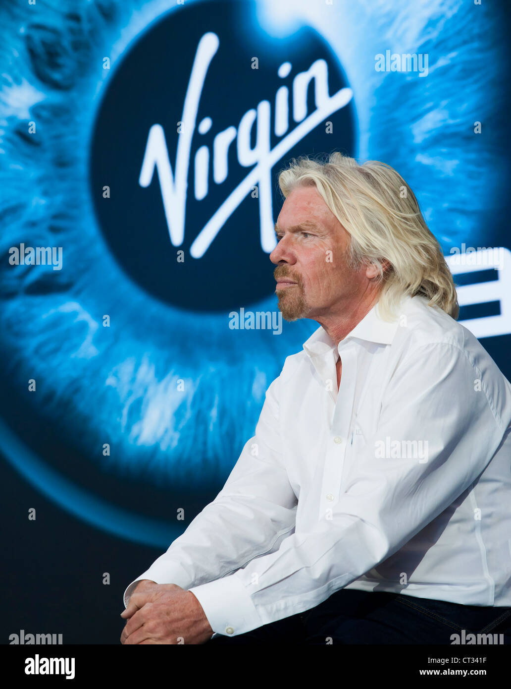 Richard Branson bei Virgin Galactic Gateway Spaceport Weihung in New Mexico. USA. Stockfoto
