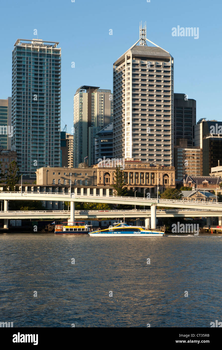 Skyline von der CBD Brisbane, Hauptstadt von Queensland, Brisbane River, vom Südufer gesehen Stockfoto