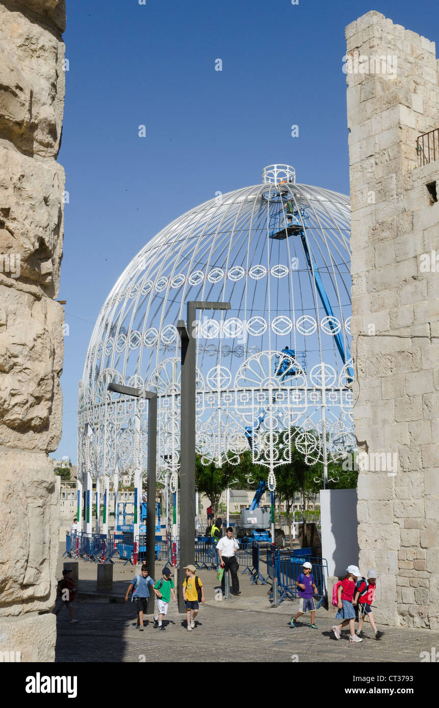 Bau einer Kuppel für die Jerusalem-Lichterfest am Jaffa-Tor. Altstadt von Jerusalem. Israel. Stockfoto