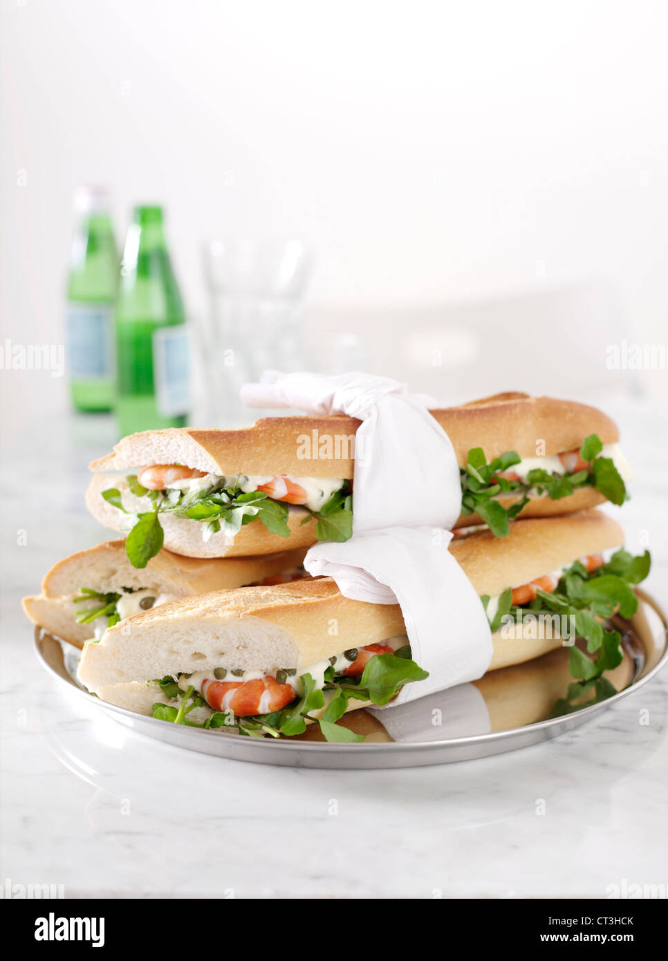 Sandwiches auf Metalltablett Stockfoto