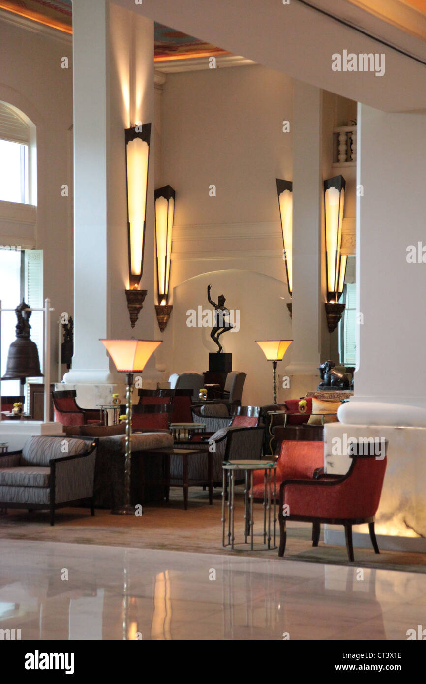 Es ist ein Foto von einem Luxushotel Lobby Rezeption eines 5-Sterne-Hotels in Bangkok in Thailand, Asien Stockfoto
