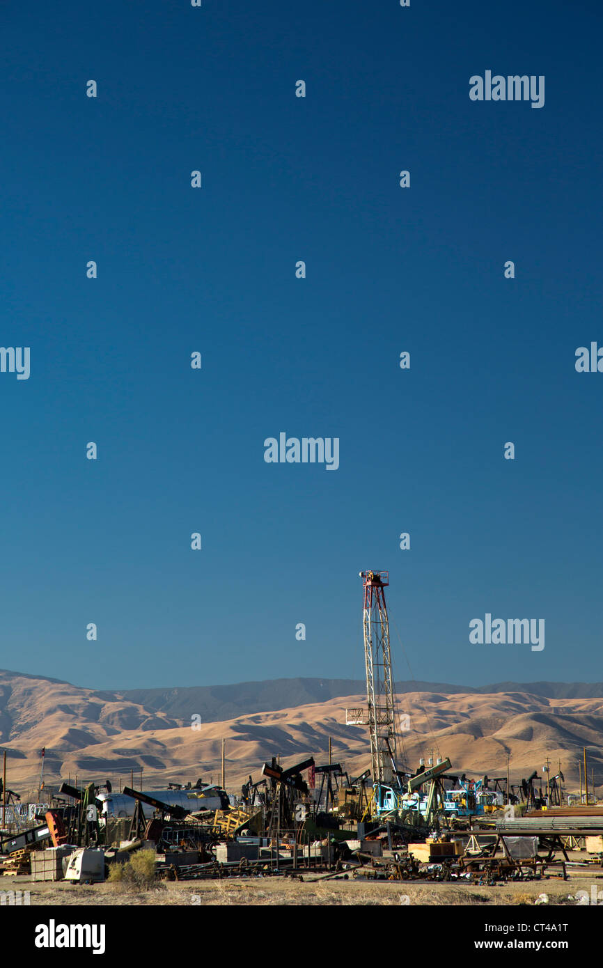 Maricopa, Kalifornien - Öl Produktionsanlagen im südlichen San Joaquin Valley. Stockfoto