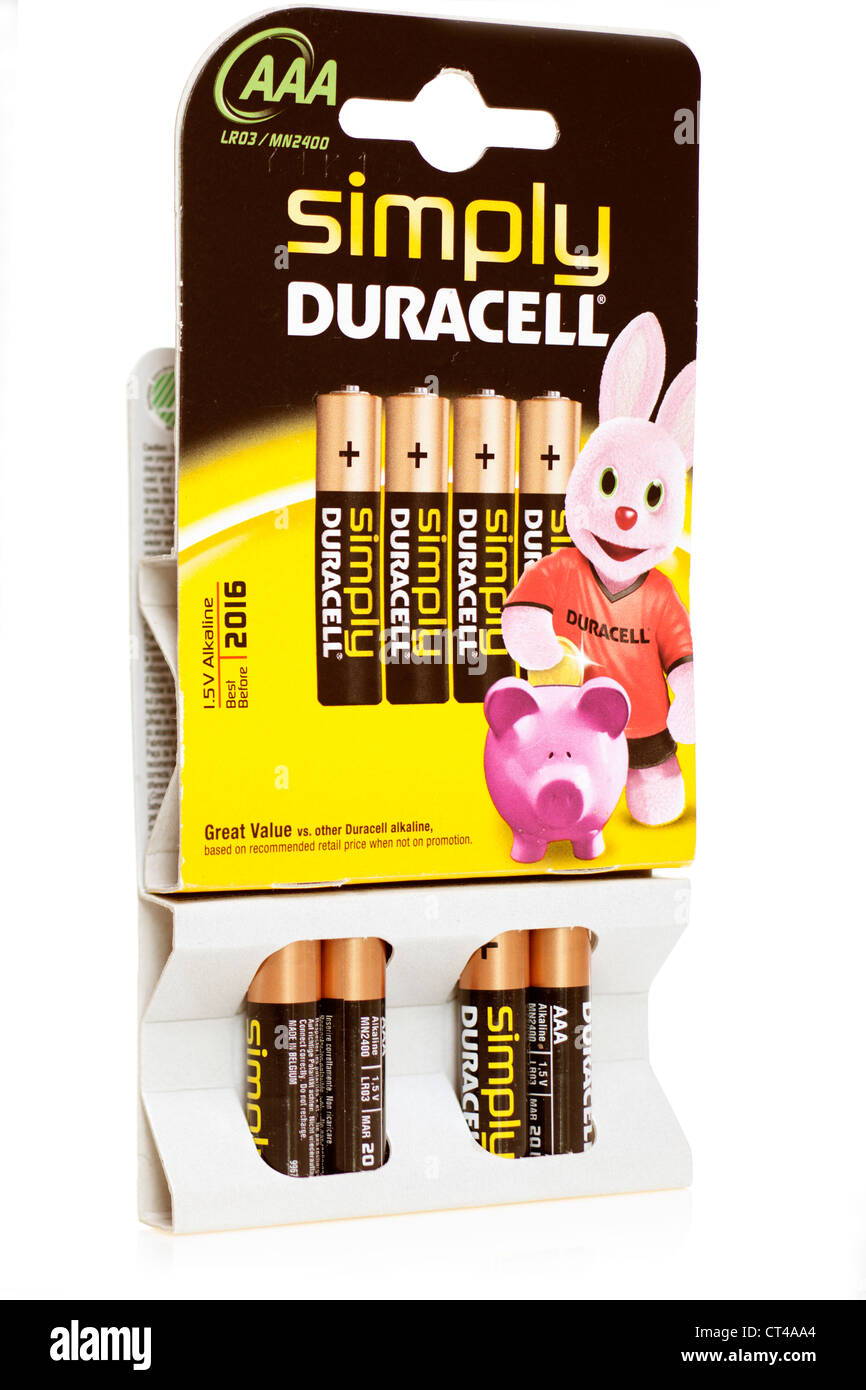Zwei vier Pack einfach Duracell triple alkaline 1,5V Batterien auslaufen 2016 Stockfoto