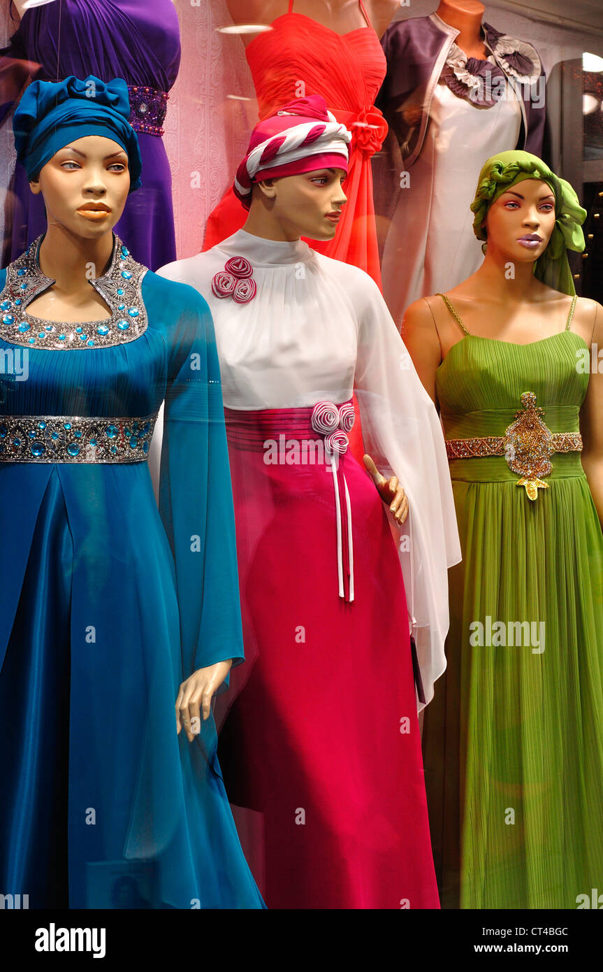 Türkei, Istanbul, Kleider Shop, Dummy türkische Kleid Stockfotografie -  Alamy