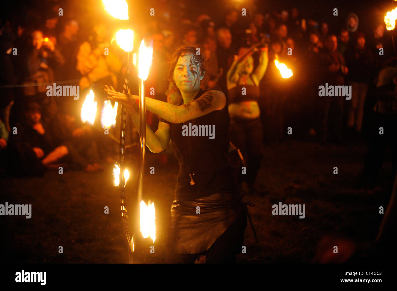 Künstler beteiligen sich die jährliche Beltane Fire Festival auf Calton Hill, Edinburgh, Schottland. Stockfoto