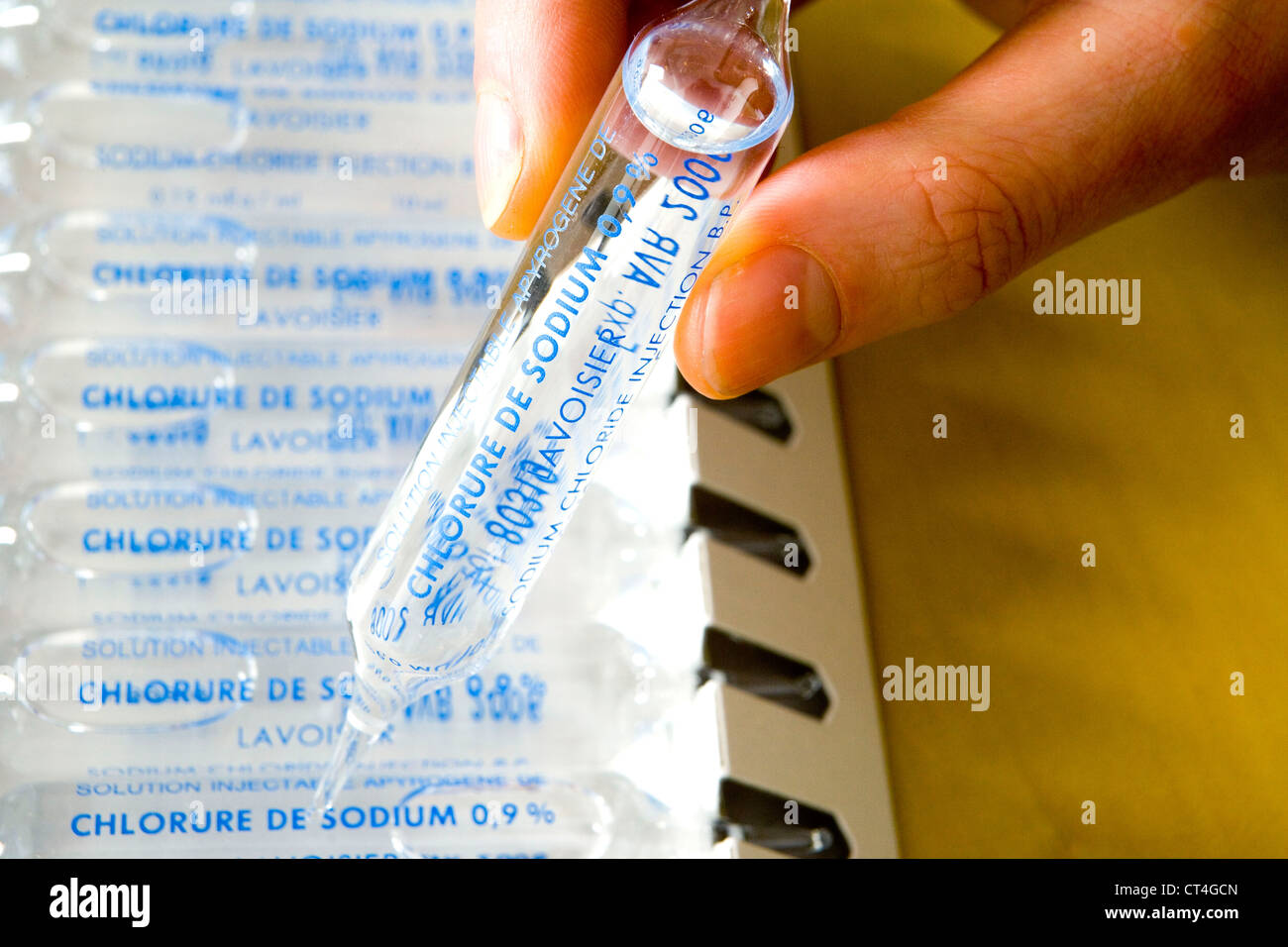 PHYSIOLOGISCHE SERUM Stockfoto