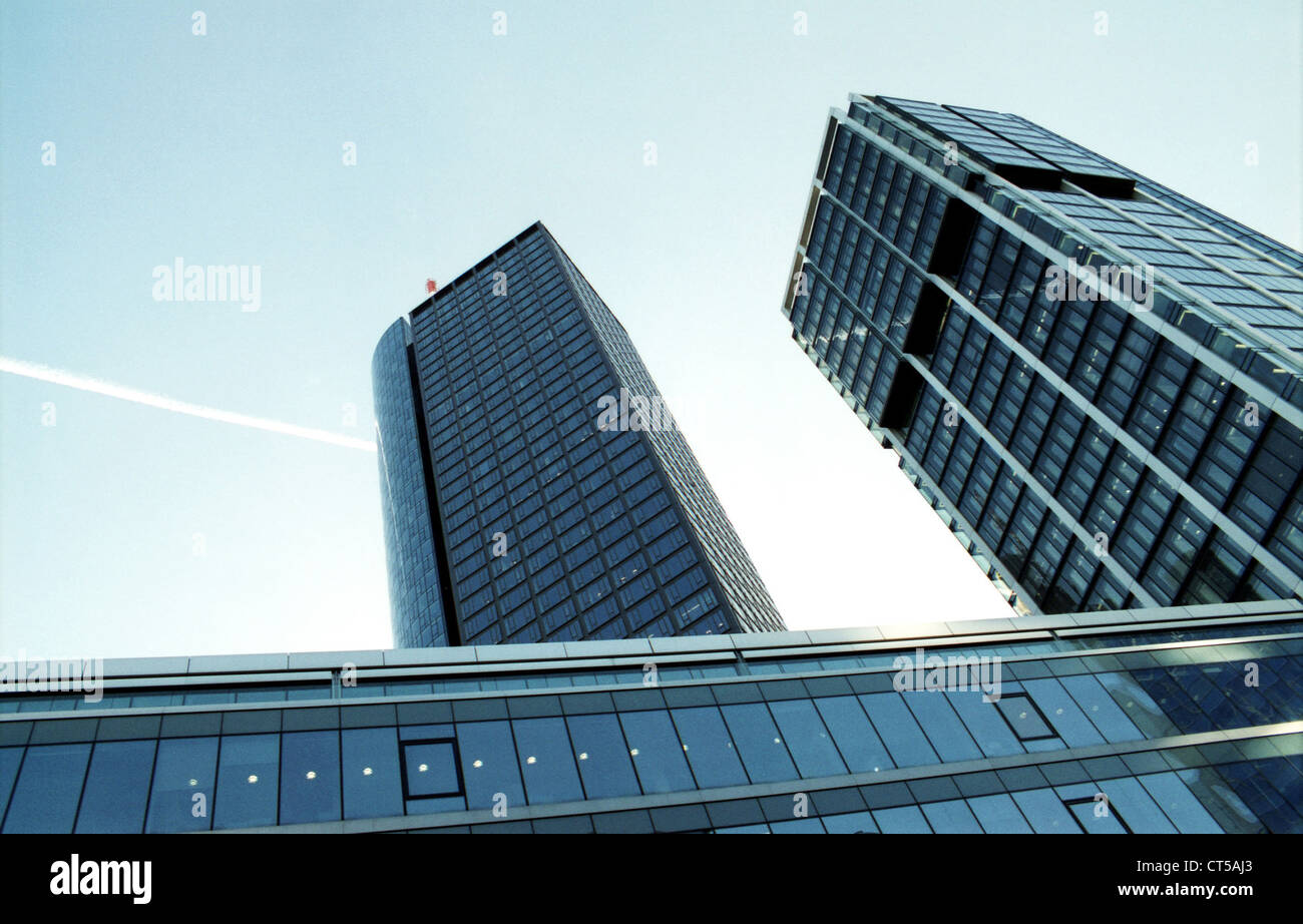 Frankfurt / Main, Bürogebäude im Bankenviertel Stockfoto