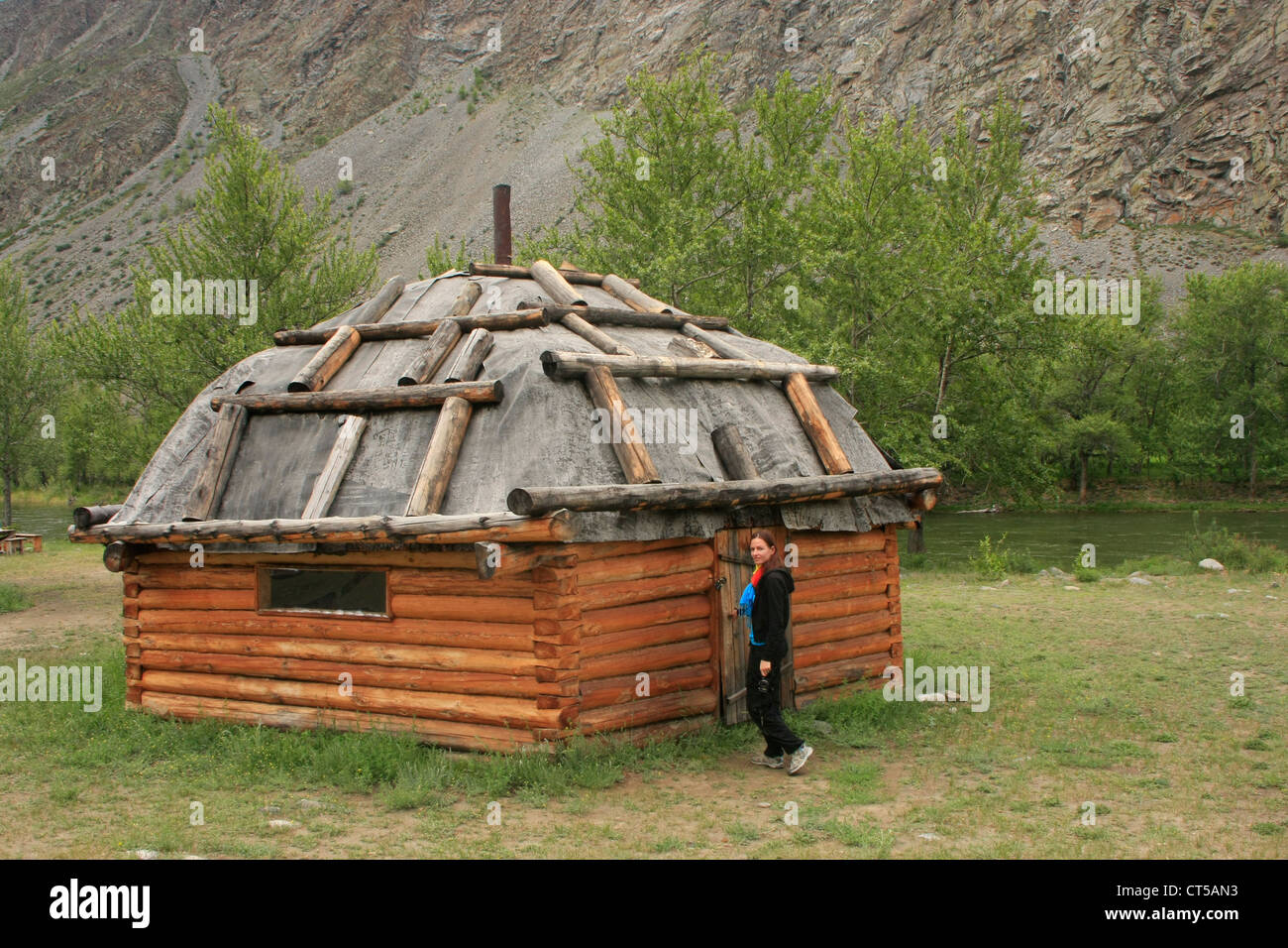 Traditionelle Blockhaus, Chulyshman Tal, Altai, Sibirien, Russland Stockfoto