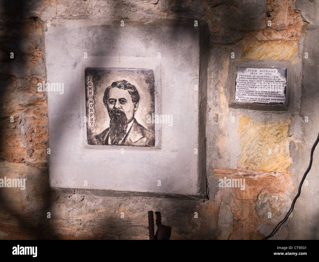 Eine Gedenktafel an John Murphy in Murphys, einer alten Goldgräberstadt in der Nähe von Highway 49 in Kalifornien. Stockfoto