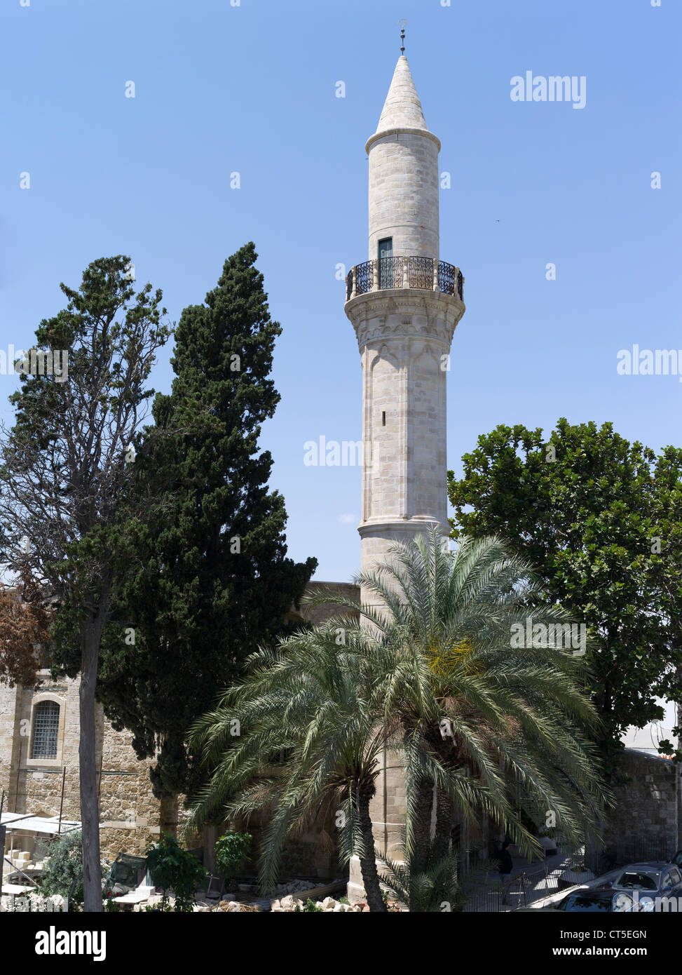 Dh Dschami Kebir Moschee LARNACA ZYPERN Larnaka Grand Mosque Buyuk Cami Minarett Turm Stockfoto