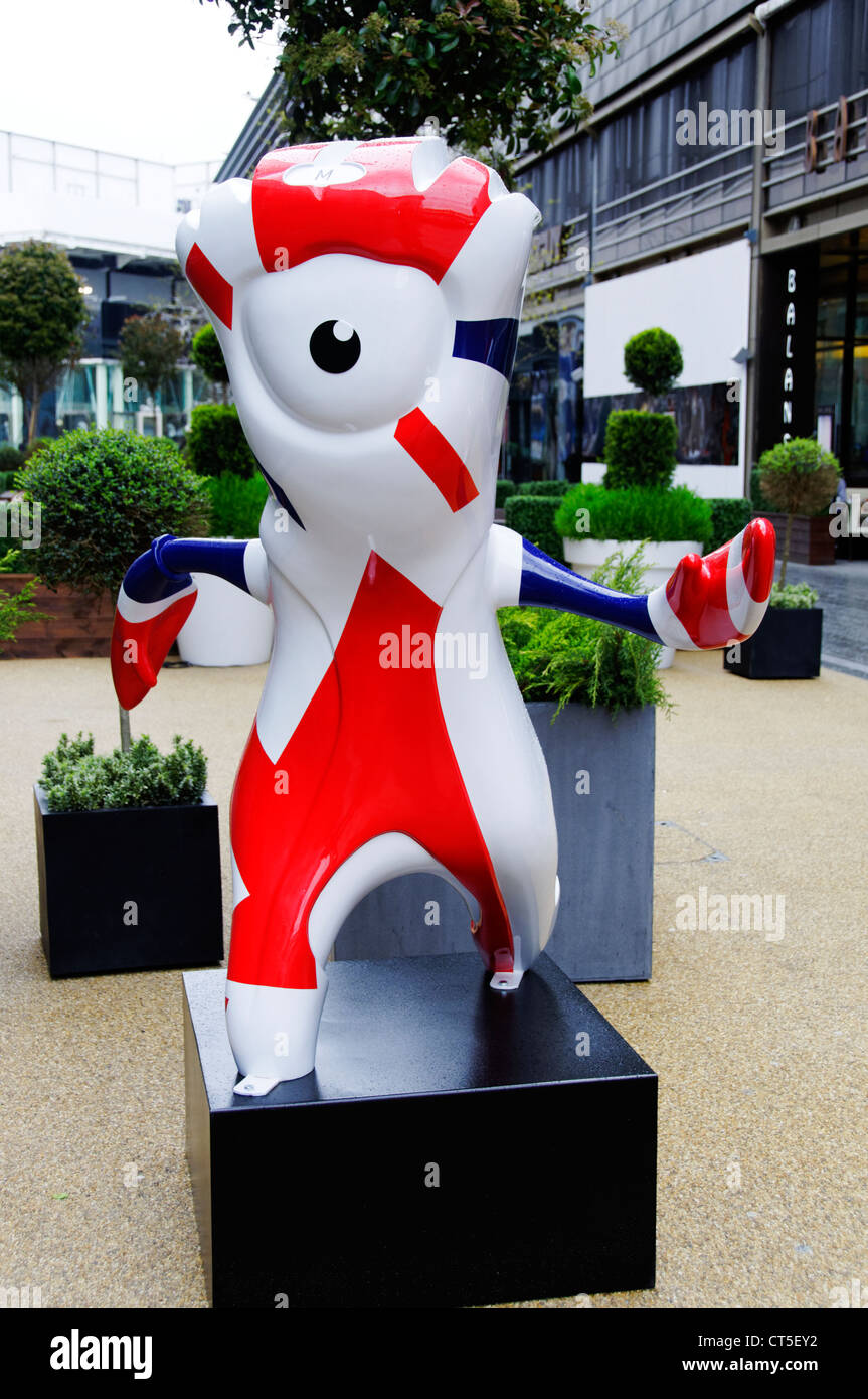 Mandeville ist das Maskottchen der Paralympischen Spiele 2012 in London, im Einkaufszentrum Westfield, Stratford, London, Großbritannien Stockfoto