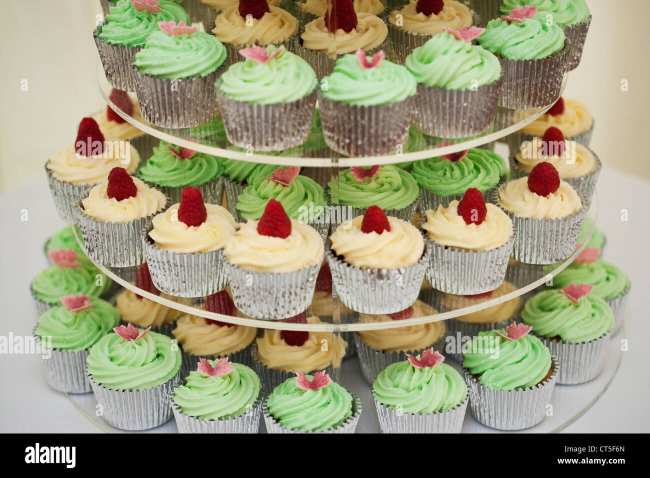 Cupcakes in Stufen Stockfoto