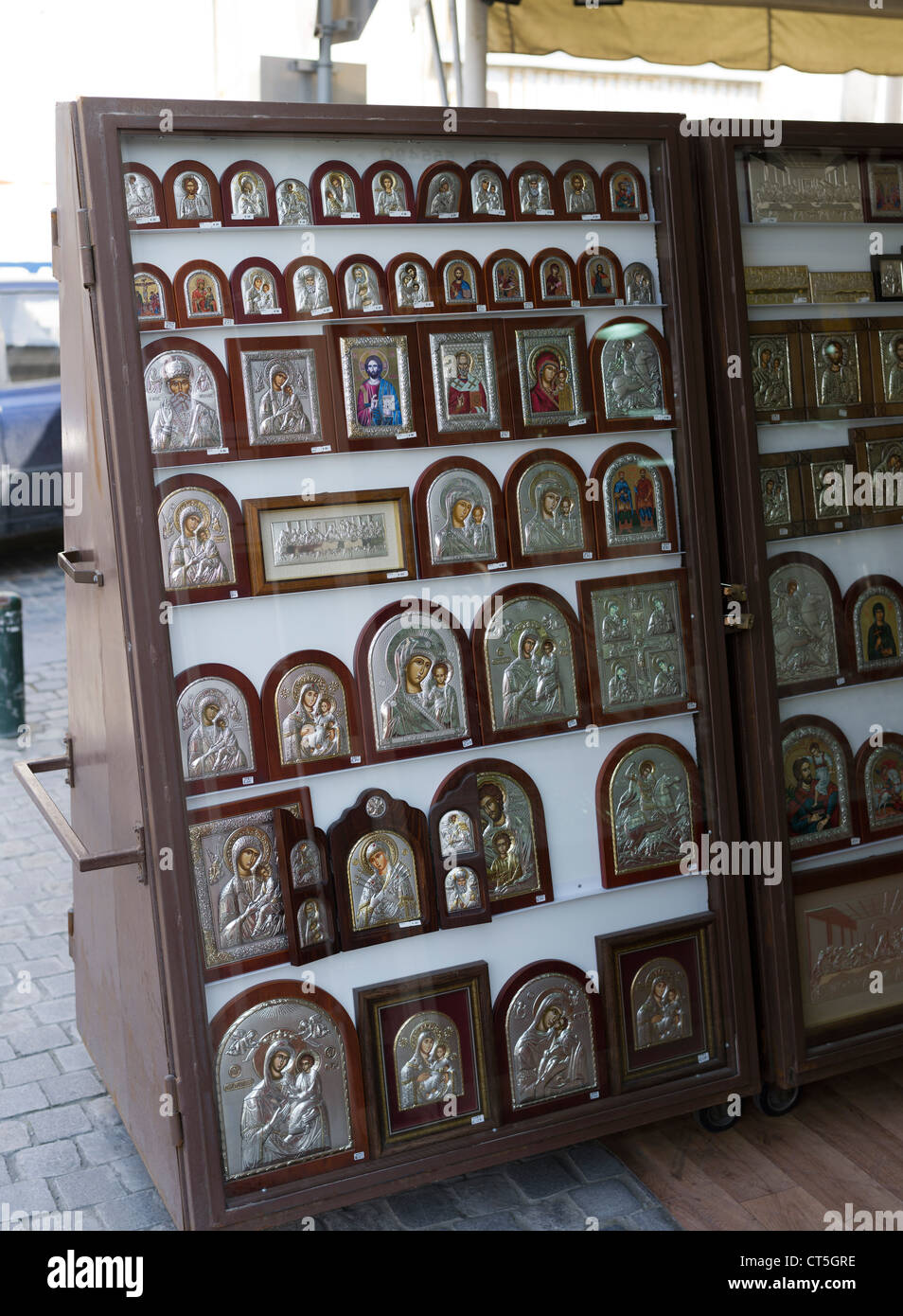dh Symbol Shop Display LARNACA ZYPERN GRIECHENLAND Griechisch orthodox religiös Religion Stockfoto