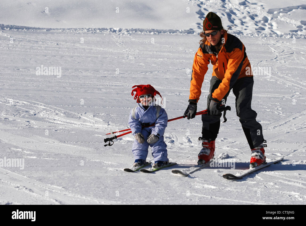 SKIFAHREN Stockfoto