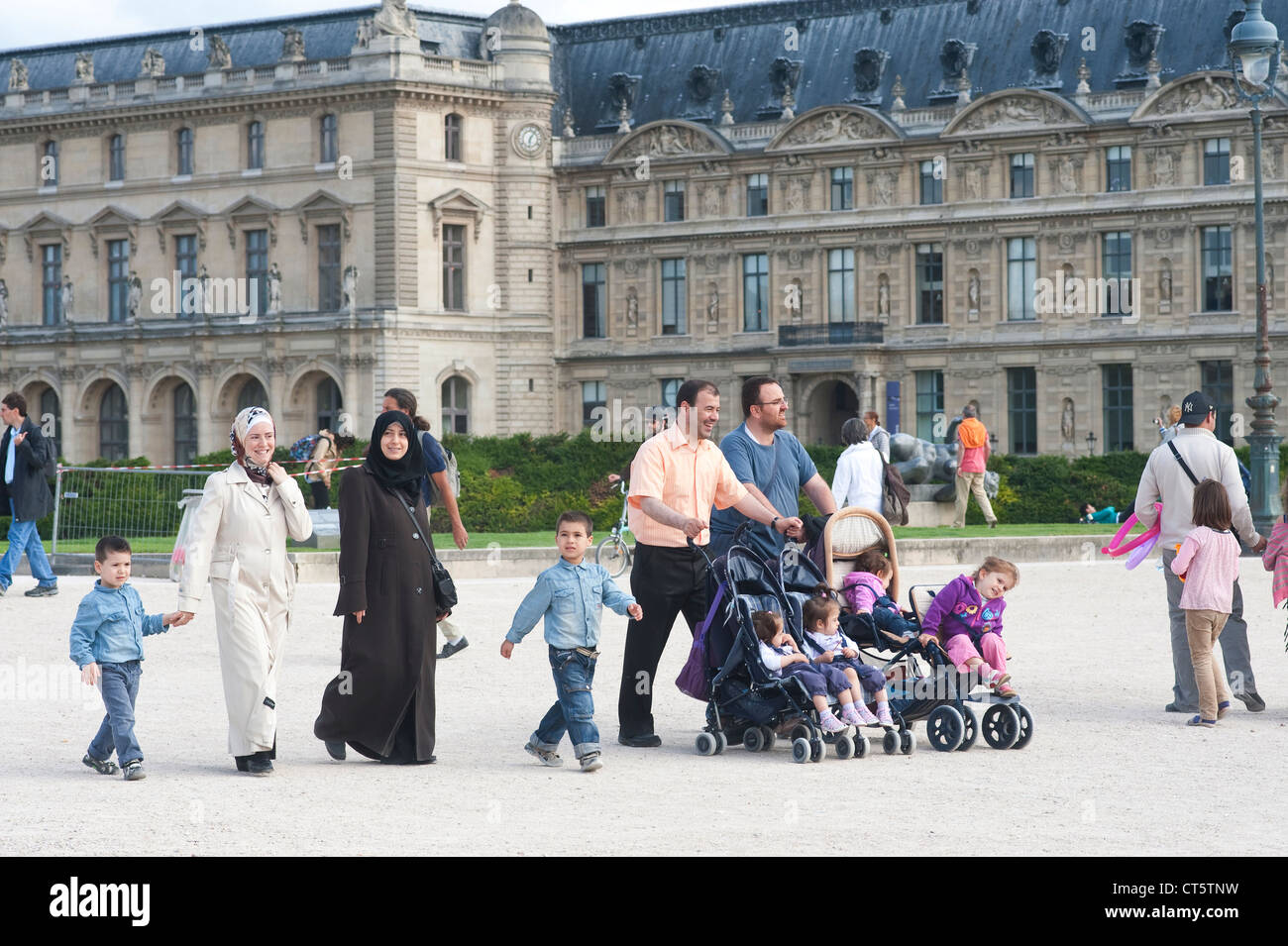 Paris, Frankreich - eine arabische Familie Sehenswürdigkeiten Stockfoto