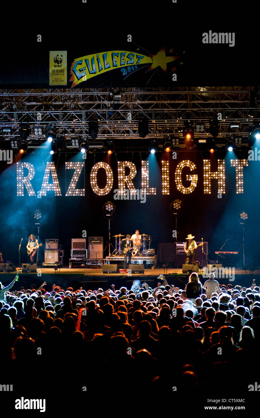 Razorlight erklingt in Guilfest 2011 am 16. Juli auf der Main Stage Stockfoto
