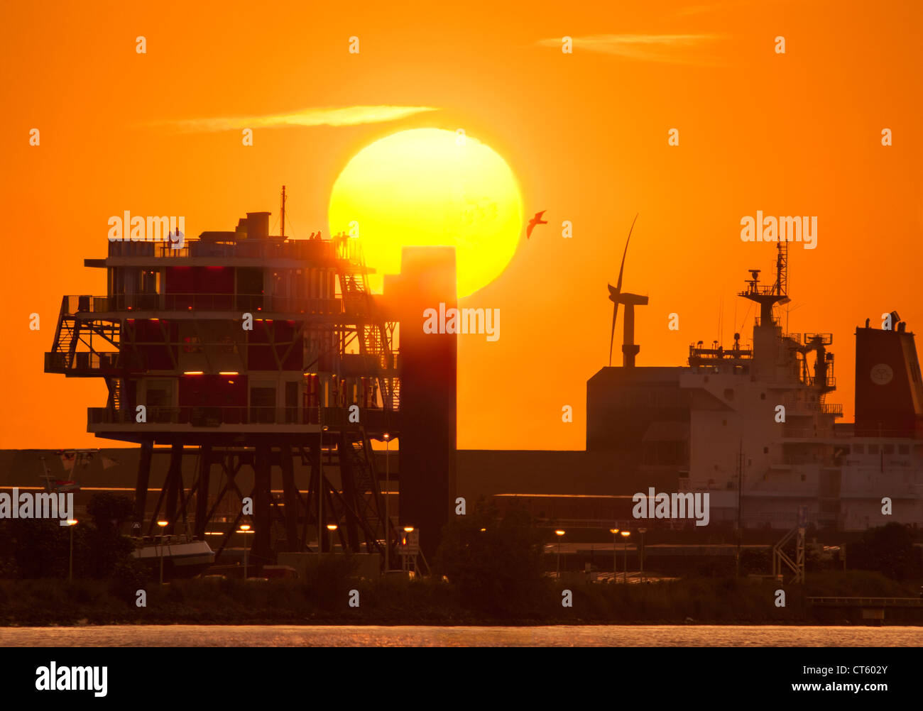 Amsterdam-REM Eiland, REM-Insel-Restaurant. Ein ehemalige Nordsee-Piraten TV-Sender jetzt im Amsterdamer Hafen, Hafen docklands Stockfoto