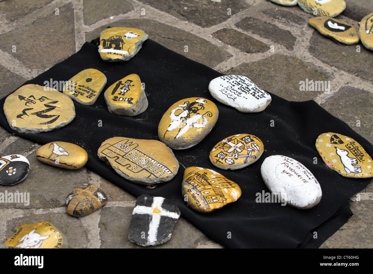 Bemalten Steinen in St Davids, pembrokeshire Stockfoto