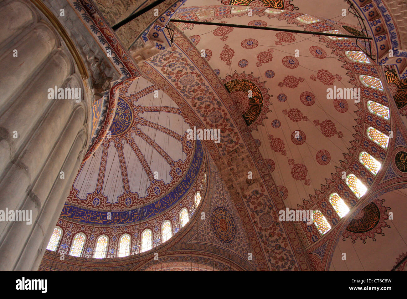 Das Innere des Sultan Ahmed Mosque, Sultanahmet, Istanbul, Türkei Stockfoto