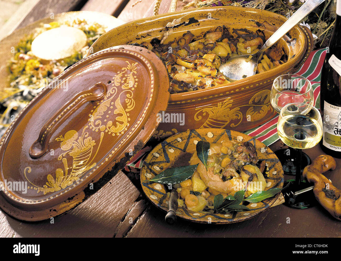 Glass roemer -Fotos und -Bildmaterial in hoher Auflösung – Alamy