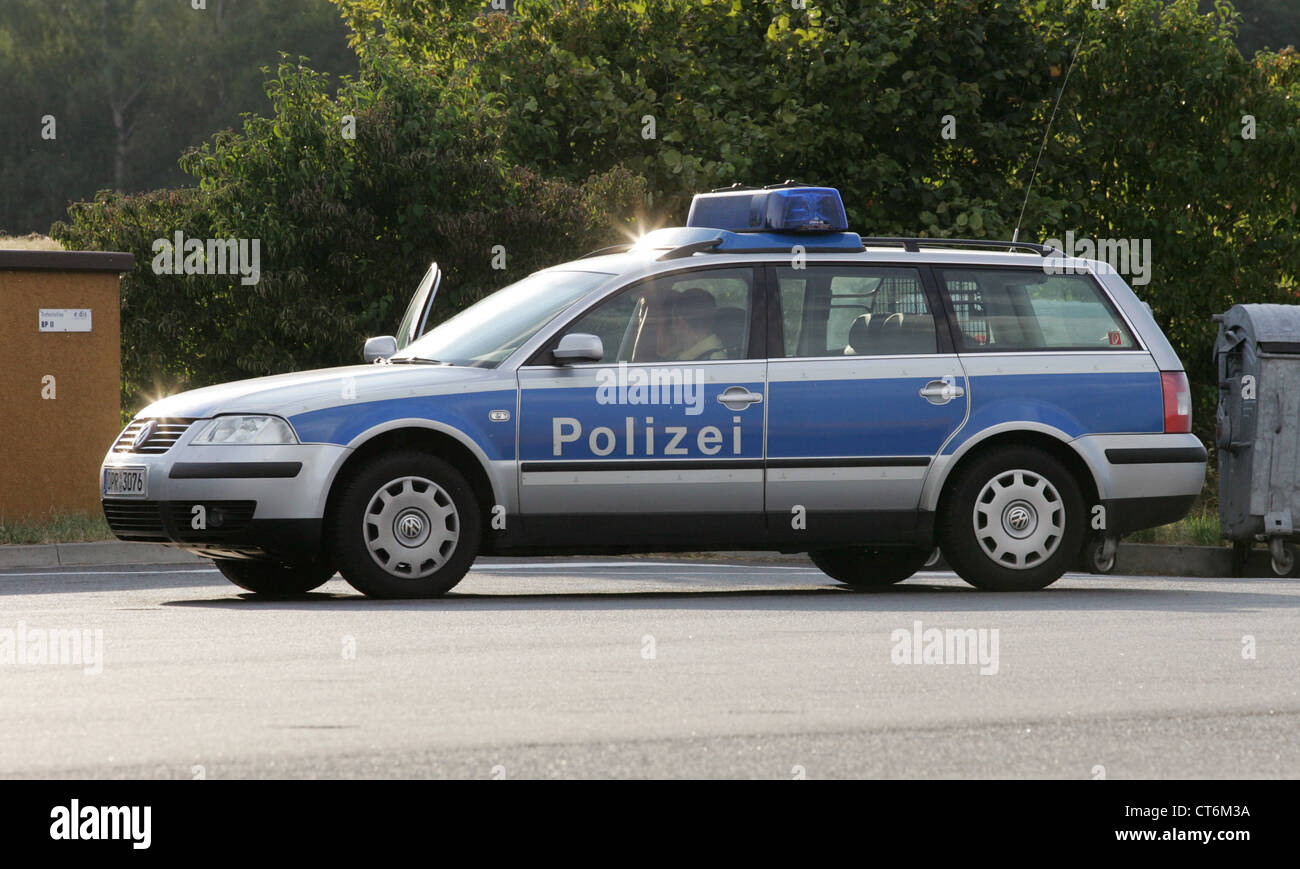 Ein Streifenwagen der Autobahnpolizei auf einem roadhouse Stockfoto