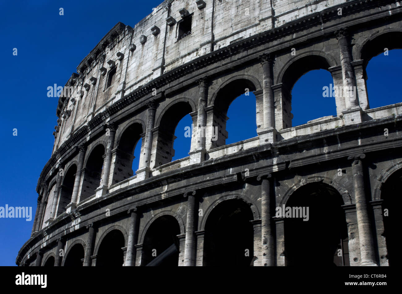 Das Kolosseum oder Kolosseum, auch bekannt als das flavische Amphitheater, Rom, Italien Stockfoto