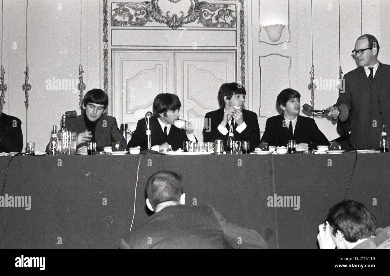 003973 - die Beatles auf einer Pressekonferenz im Februar 1964 in New York Stockfoto