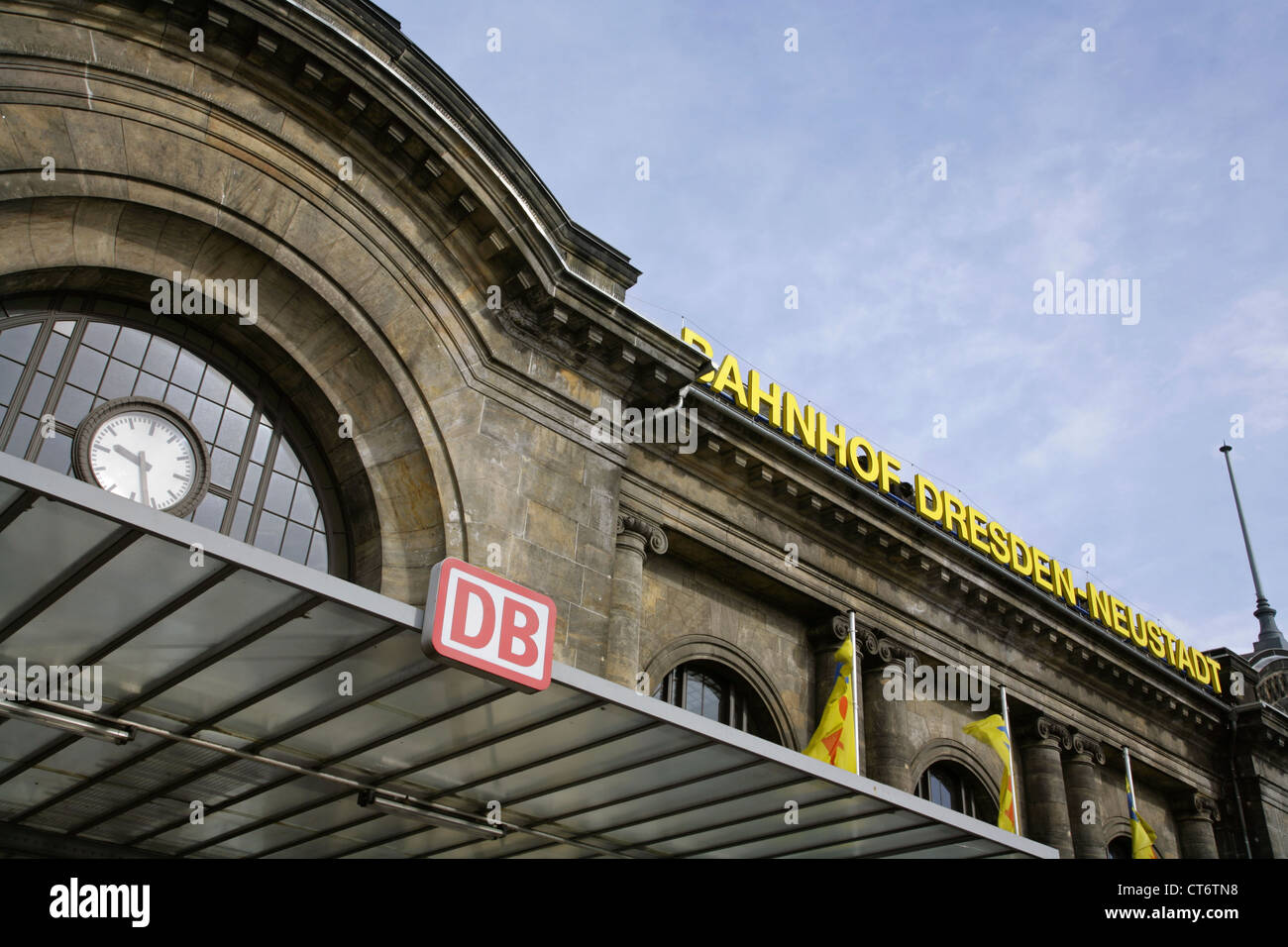 Bahnhof DresdenNeustadt, Sachsen, Deutschland Stockfotografie Alamy