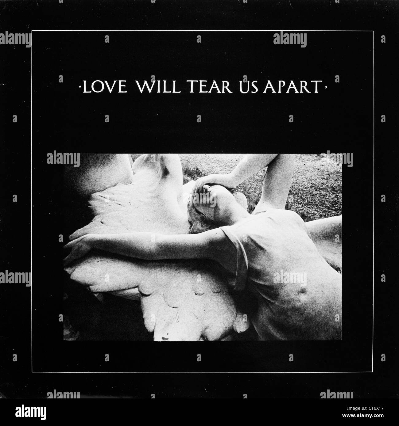 Album-Cover von Joy Division, Love Will Tear Us Apart aufzeichnen.  Nur zur redaktionellen Verwendung.  Kommerzielle Nutzung untersagt. Stockfoto