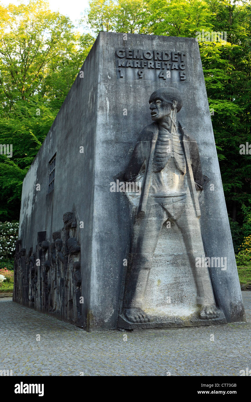 D-Dortmund, Ruhrgebiet, Westfalen, Nordrhein Westfalen, NRW, D-Dortmund-Hombruch, D-Dortmund-Bittermark, Bittermark Denkmal, Kunstobjekt von Karel Niestrath und Will Schwarz, Gedenkstätte, Kriegsverbrechen, Tötung der Zwangsarbeiter und Widerstandskämpfer Stockfoto