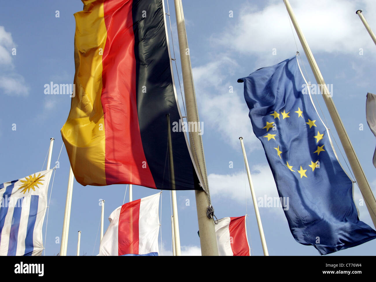 Deutsche Flagge und Europaeische Stockfoto