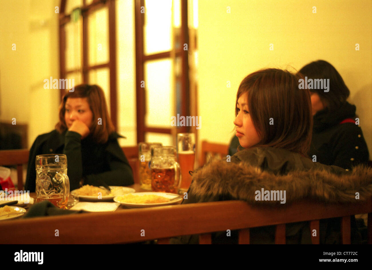 Japanische Mädchen in München Hofbrauhaus Stockfoto