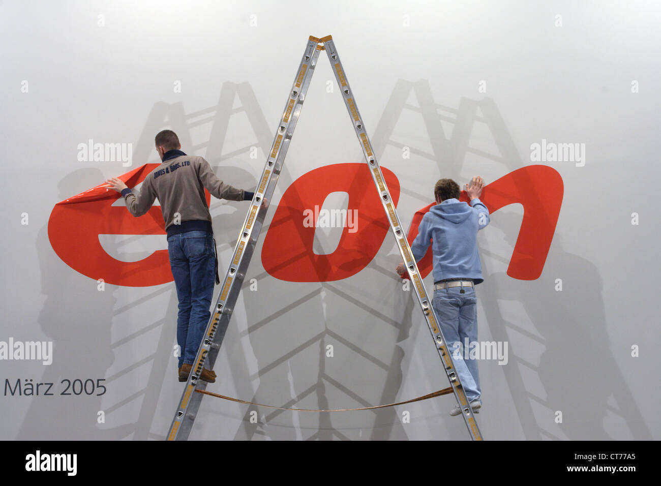 Entfernung von der E.ON-logo Stockfoto