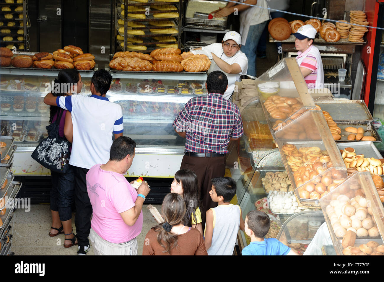 Panaderia (Bäckerei) in der kleinen Stadt Fusagasuga, Kolumbien, Südamerika Stockfoto