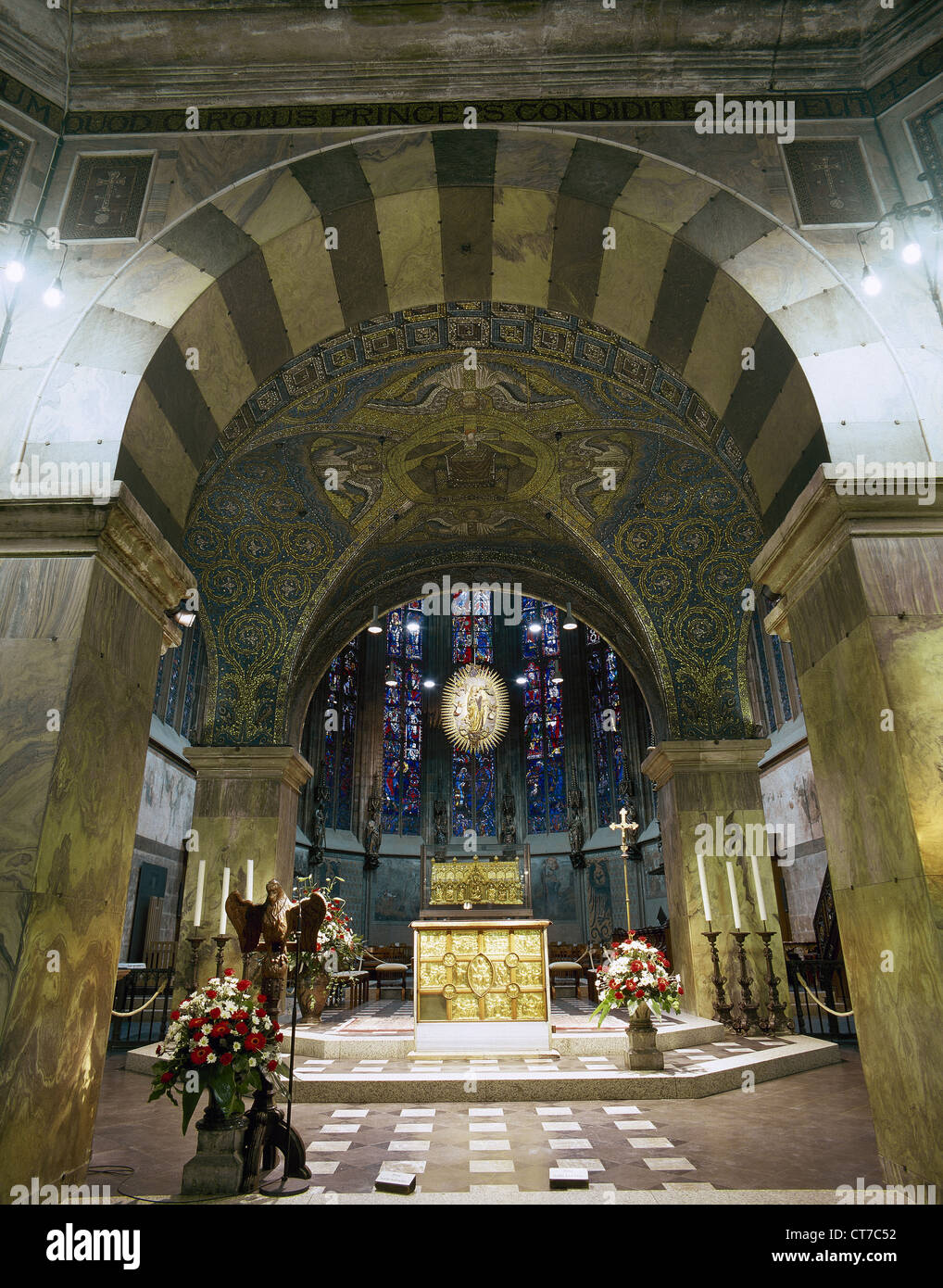 Deutschland. Aachener Dom. Pfälzer Kapelle. Interieur mit Pala d ' Oro und Heiligtum der Jungfrau Maria Stockfoto