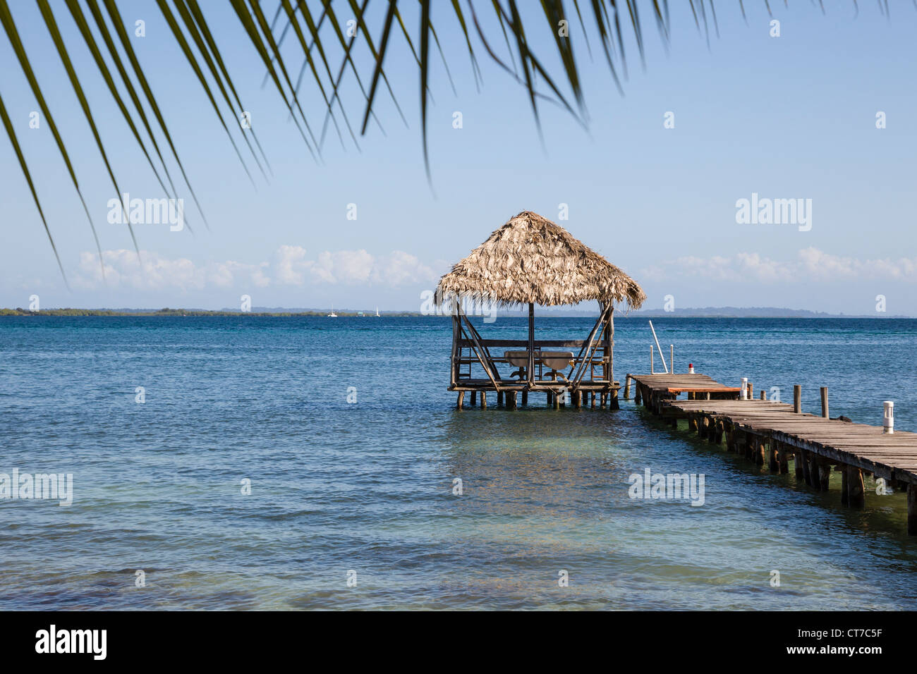 Isla Carenero Waterfront Pier, Archipel Bocas del Toro, Panama. Stockfoto