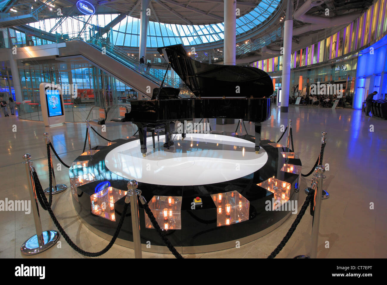 Frankreich, Paris, La Défense, Centre Commercial Les 4 Temps, Stockfoto