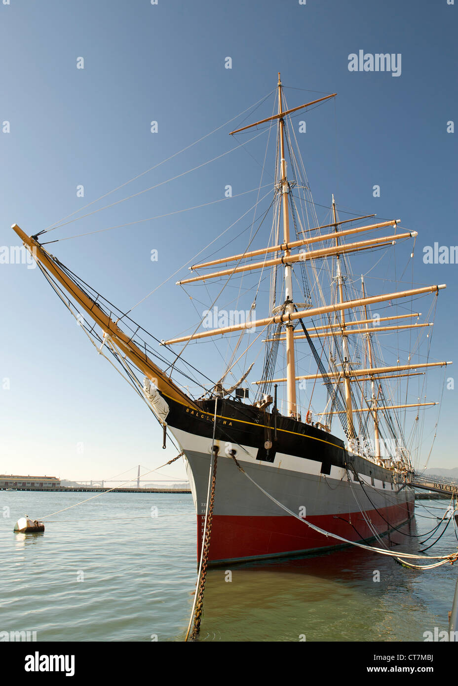Die Balclutha Schiff festgemacht an der Hyde Street Pier im Hafengebiet der Fishermans Wharf von San Francisco, Kalifornien, USA. Stockfoto
