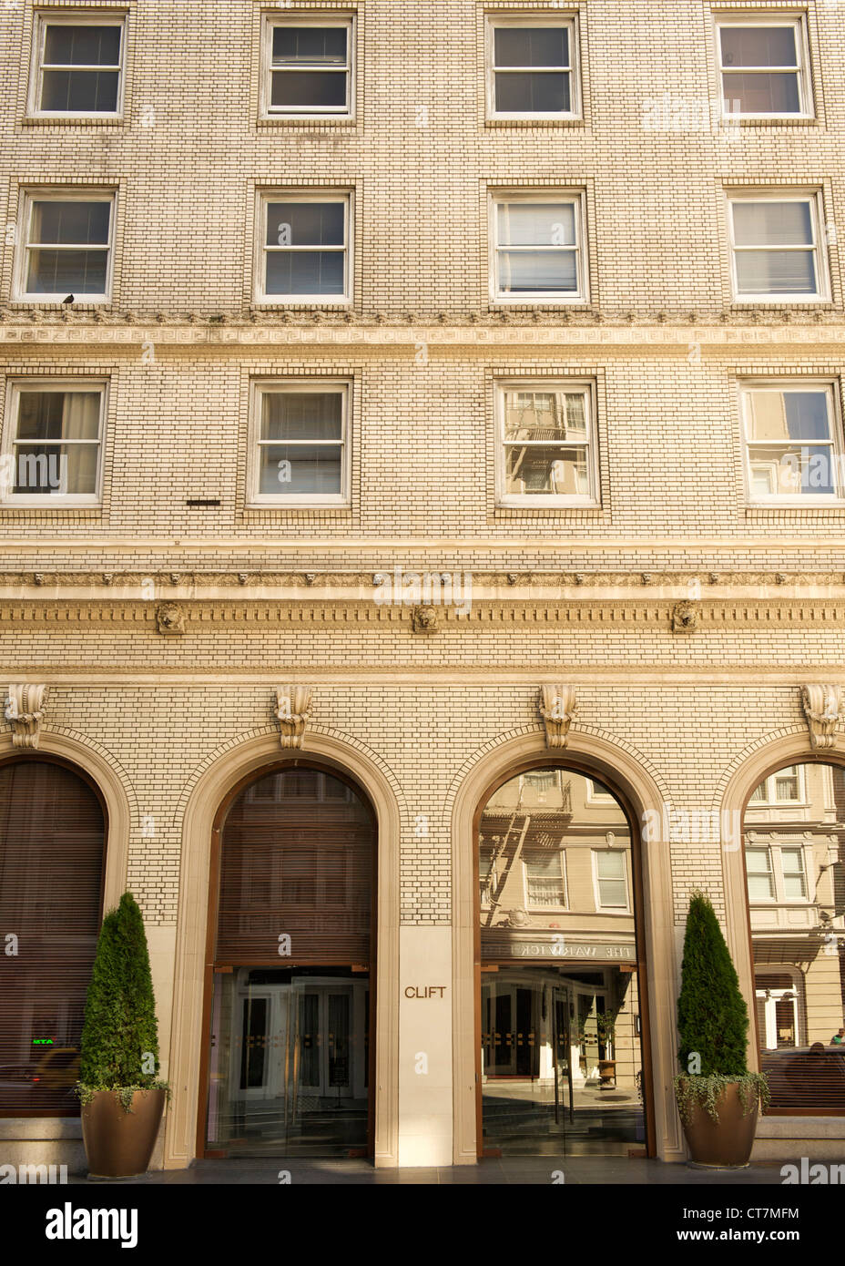 Eingang und Fassade des Clift Hotel in San Francisco, Kalifornien, USA. Stockfoto