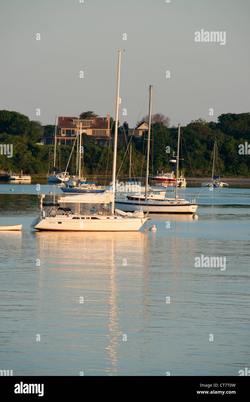 Massachusetts, Holz - Loch. Idyllische Wälder - Loch Hafen. Stockfoto