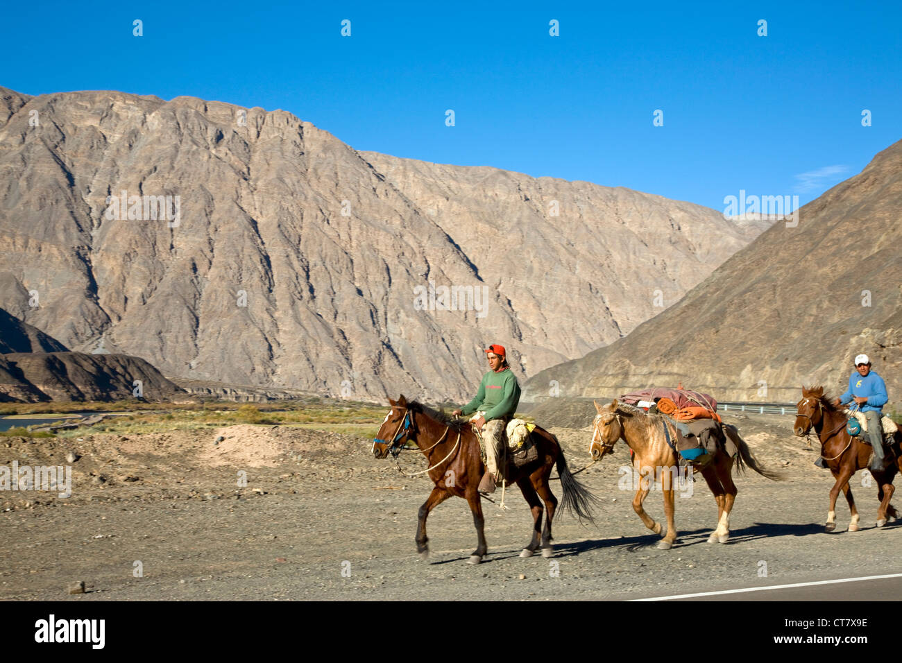 Gauchos in Valle del Tigre auf dem Weg zu Barreal Stockfoto