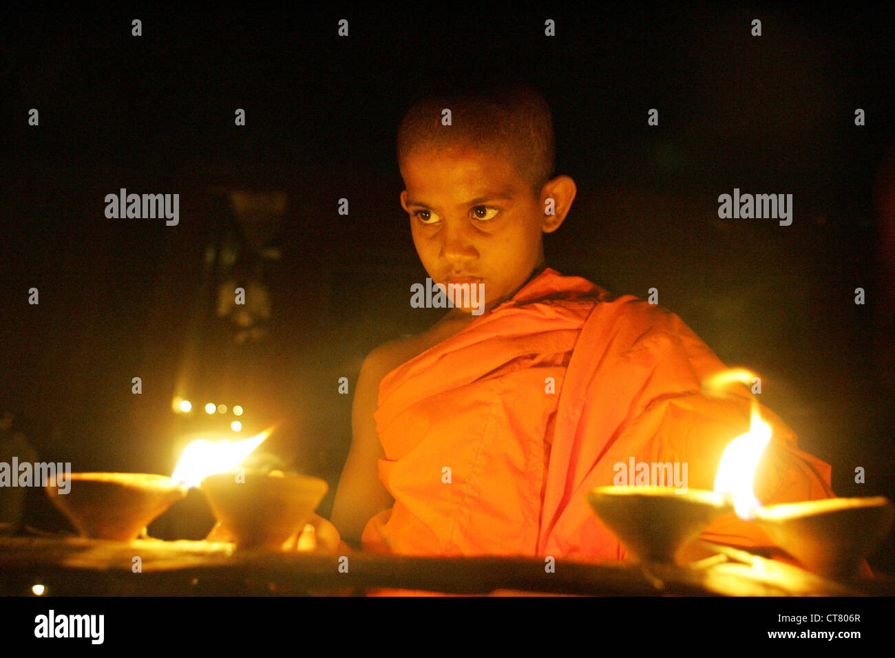Zündenden Kerzen auf Zugunglück, Thelwatta Stockfoto