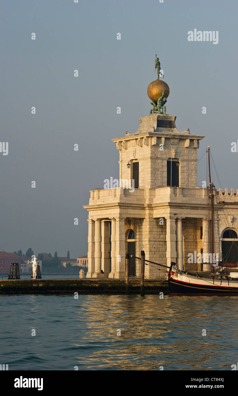 Tadao ando architektur Fotos und Bildmaterial in hoher Auflösung Alamy