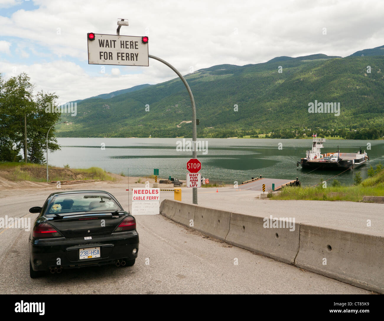 Die Nadeln Ferry ist eine Seilfähre über Lower Arrow Lake in Kanada Stockfoto