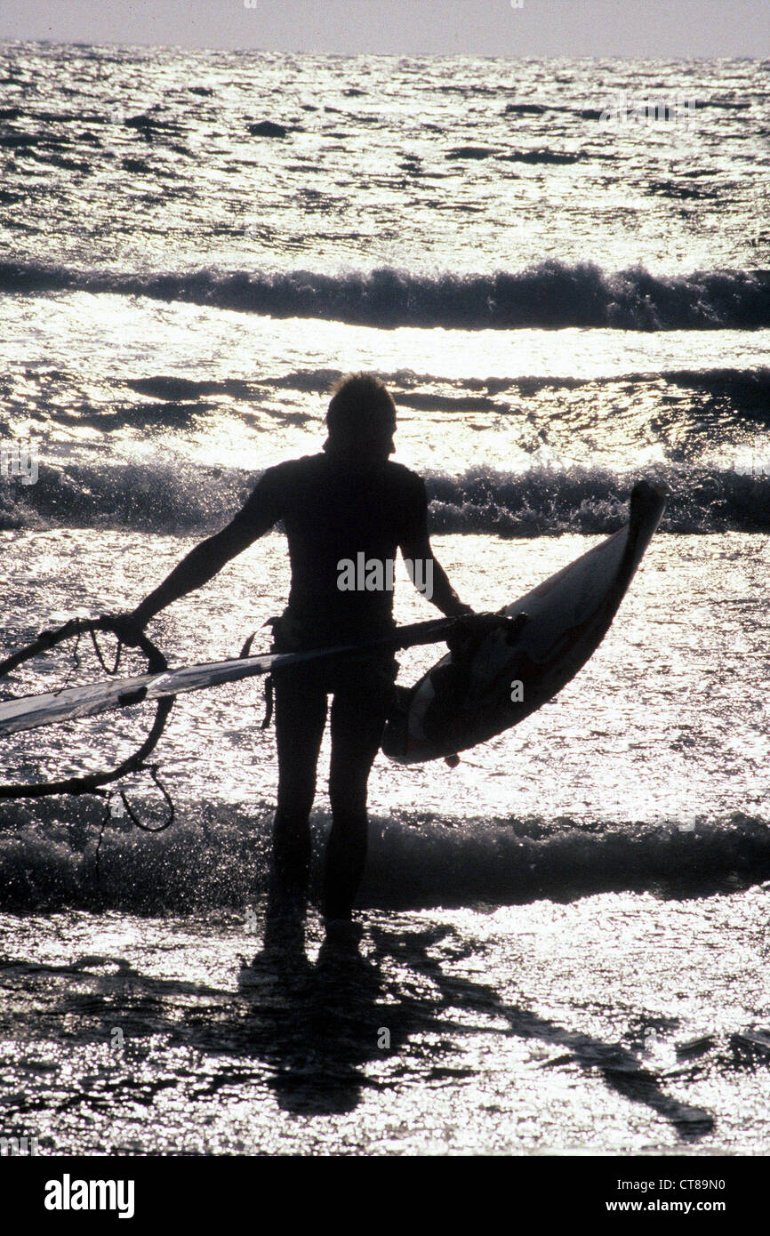 Surfer am Strand von Kos Stockfoto