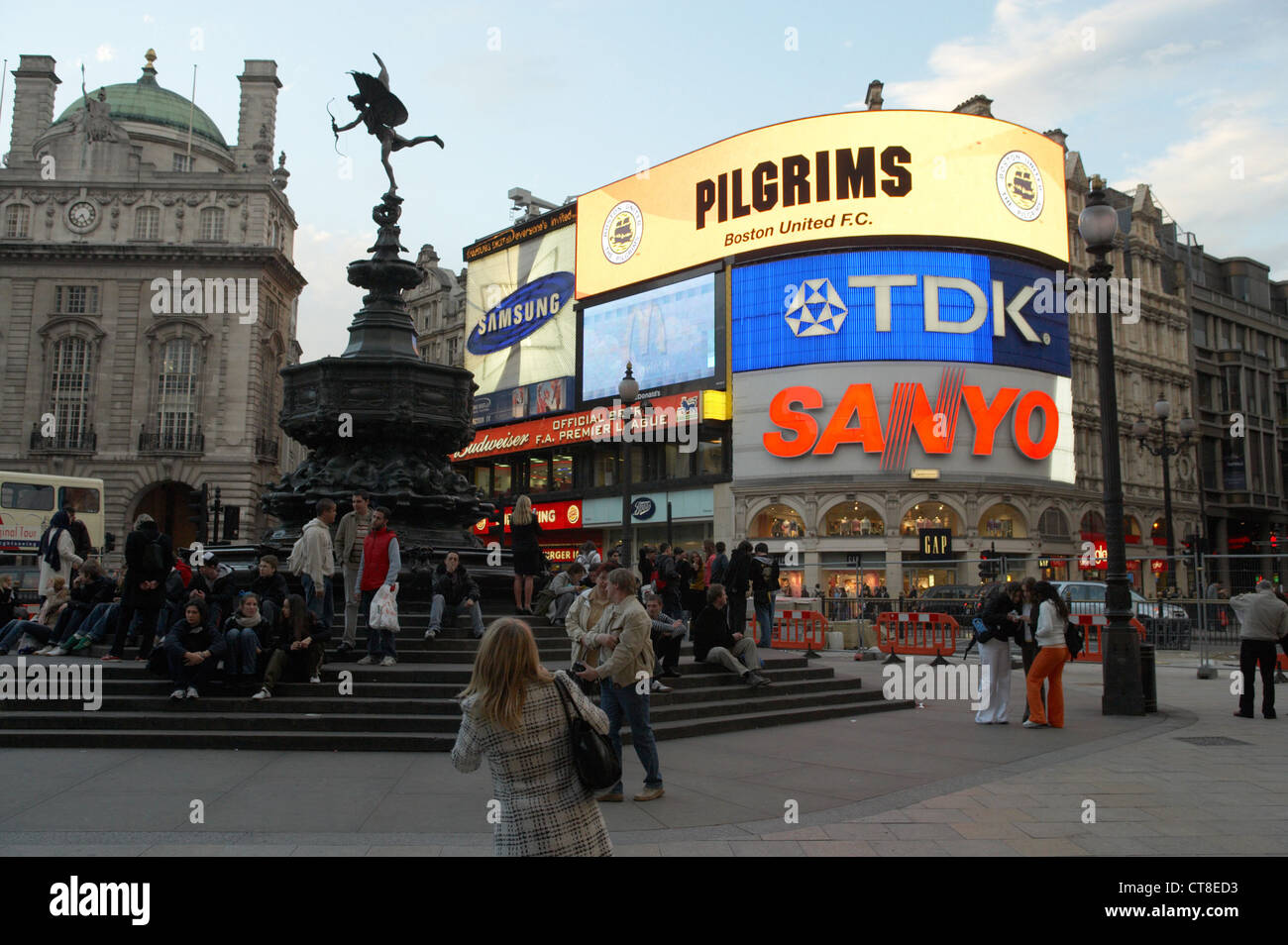 London - der belebten Piccadilly Circus in den frühen Abendstunden Stockfoto