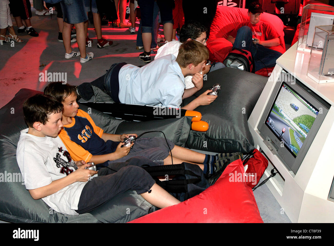 Sony Playstation 2 bei der Jugendmesse in Essen SIE Stockfoto